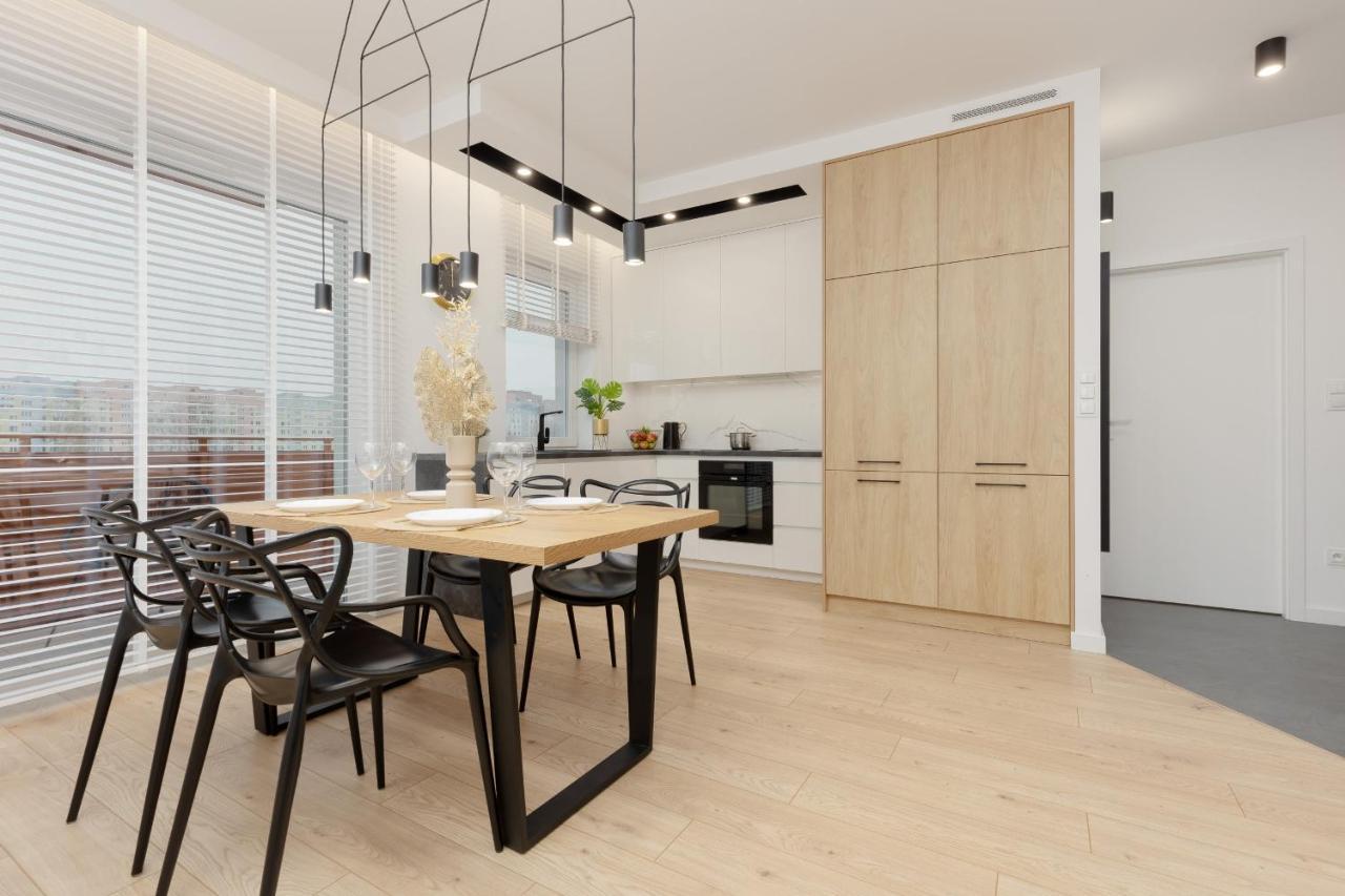 Loft Apartment With Parking In Warsaw By Noclegi Renters Екстер'єр фото